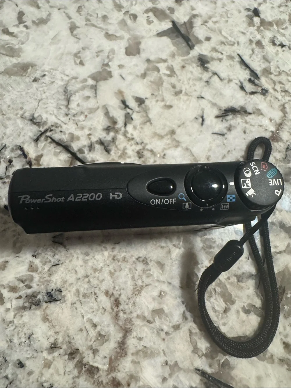 Cannon powershot A2200 HD with Charger case battery and camera